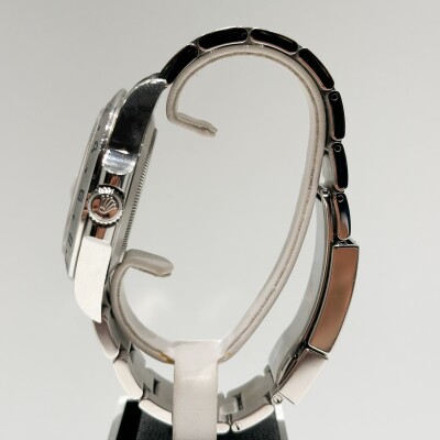 Rolex Explorer II – Ref. 226570 – Steel – White Dial – Full Set – 2022