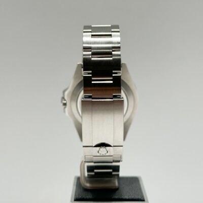 Rolex Explorer II – Ref. 226570 – Steel – White Dial – Full Set – 2022