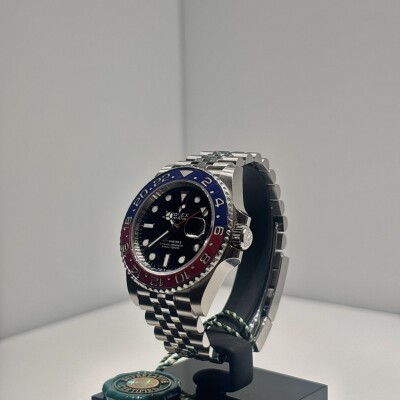 Rolex GMT-Master II “Pepsi” – Ref. 126710BLRO – Red & Blue Bezel – Full Set 2019
