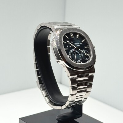Patek Philippe Nautilus – Ref. 5712/1A-001 – Steel – Blue Dial – Full Set 2021