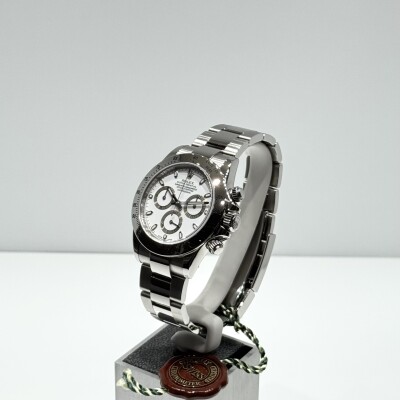 Rolex Cosmograph Daytona – Ref. 116520 – Stainless Steel – White Dial – Full Set 2010