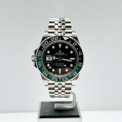 Rolex GMT-Master II Gauchère « Sprite » – Réf. 126720VTNR – Lunette Verte & Noire – Cadran Noir – Full Set 2022