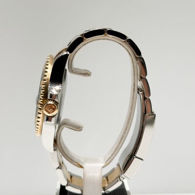 Rolex GMT-Master II – Réf. 116713LN – Acier & Or Jaune – Cadran Noir – Lunette Noire – Full Set