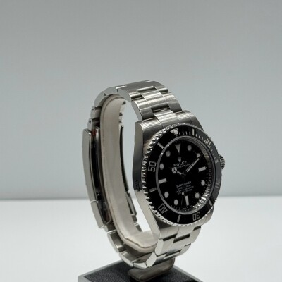 Rolex Submariner No Date – Réf. 124060 – Acier – Cadran Noir – Lunette Noire – Full Set 2021