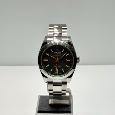 Rolex Oyster Perpetual Milgauss – Réf. 116400GV – Acier – Cadran Noir – Verre Vert – Full Set