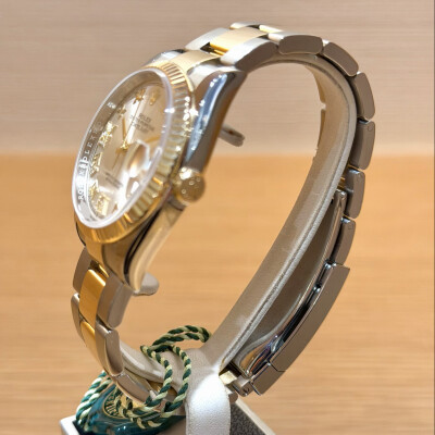 Rolex Datejust – Ref. 126233 – Steel & Yellow Gold – Champagne Dial – Fluted Bezel – Full Set 2021