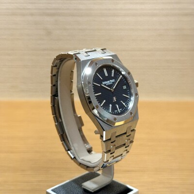 Audemars Piguet Royal Oak Jumbo Extra-Thin 39 – Ref. 15202ST.OO.1240ST.01 – Steel – Blue Dial – Full Set