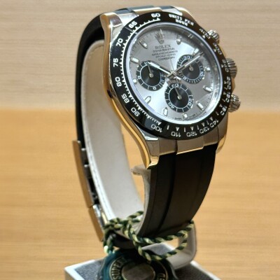 Rolex Cosmograph Daytona – Ref. 116519LN – White Gold – Silver Dial – Black Bezel – Oysterflex Bracelet - Full Set 2023