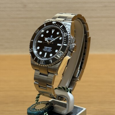 Rolex Submariner – Réf. 124060 – Acier – Cadran Noir – Full Set – 2022