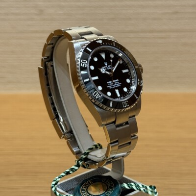 Rolex Submariner – Réf. 124060 – Acier – Cadran Noir – Full Set – 2022