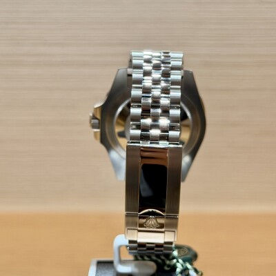 Rolex GMT-Master II “Batman” – Réf. 126710BLNR – Full Set – 2019