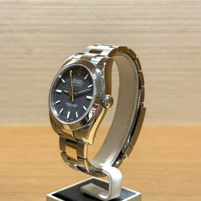 Rolex Milgauss – Réf. 116400 – Acier – Cadran Noir – Lunette Acier – Full Set 2010