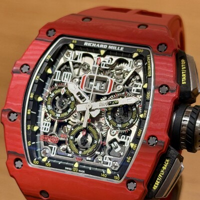 Richard Mille RM 11-03 – Carbone & Quartz TPT – Chronographe Flyback – Cadran Squelette – Bracelet Rouge – Full Set