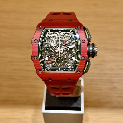 Richard Mille RM 11-03 – Carbone & Quartz TPT – Chronographe Flyback – Cadran Squelette – Bracelet Rouge – Full Set