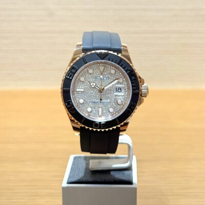 Rolex Yacht-Master 40 – Réf. 126655 – Or Everose – Lunette Céramique Noire – Cadran Pavé Diamants – Bracelet Oysterflex – Full Set 2023