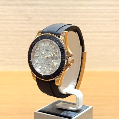 Rolex Yacht-Master 40 – Réf. 126655 – Or Everose – Lunette Céramique Noire – Cadran Pavé Diamants – Bracelet Oysterflex – Full Set 2023