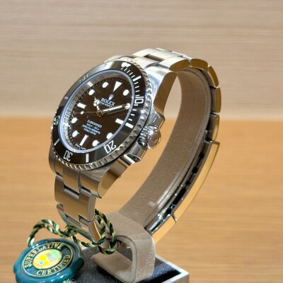 Rolex Submariner 40 – Réf. 114060 – Acier – Cadran Noir – Bracelet Oyster – Full Set 2016