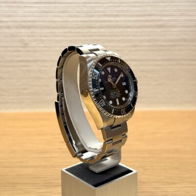 Rolex Deepsea Sea-Dweller 44 – Réf. 136660 – Acier – Cadran D-Blue – Bracelet Oyster – Full Set 2023