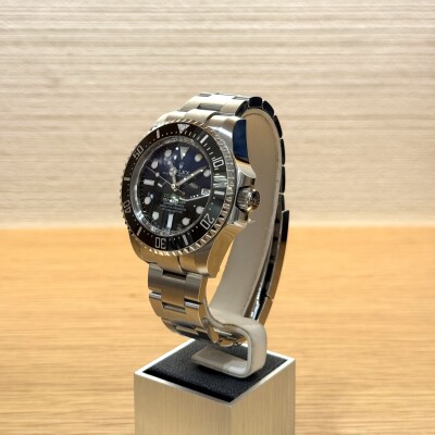 Rolex Deepsea Sea-Dweller 44 – Réf. 136660 – Acier – Cadran D-Blue – Bracelet Oyster – Full Set 2023
