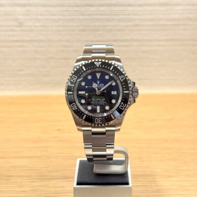 Rolex Deepsea Sea-Dweller 44 – Réf. 136660 – Acier – Cadran D-Blue – Bracelet Oyster – Full Set 2023