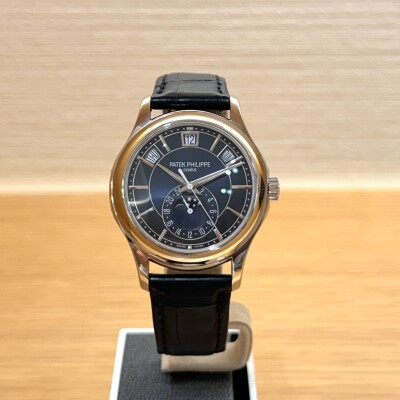 Patek Philippe Annual Calendar Moon Phases 40 – Réf. 5205G-013 – Or Blanc – Cadran Noir – Bracelet Cuir