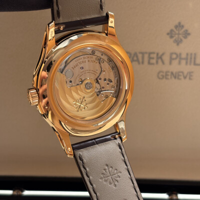 Patek Philippe Complications Calendrier Annuel Phase de Lune 5205R-001 – État neuf – Full Set 2021