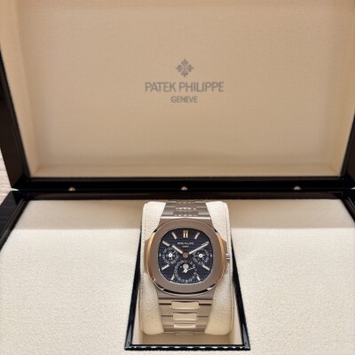 Patek Philippe Nautilus Quantieme Perpetuel - 5740/1G-001 - 40mm - 2022 - Full-Set