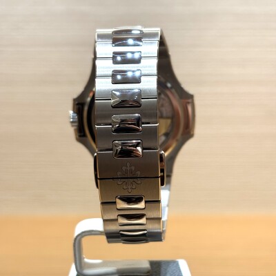 Patek Philippe Nautilus Quantieme Perpetuel - 5740/1G-001 - 40mm - 2022 - Full-Set