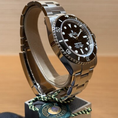Rolex Submariner - Ref. 124060 - 2022 - Stainless Steel - 41 mm - Black Dial