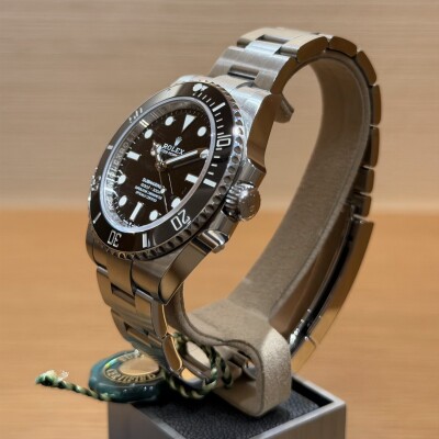 Rolex Submariner - Ref. 124060 - 2022 - Stainless Steel - 41 mm - Black Dial