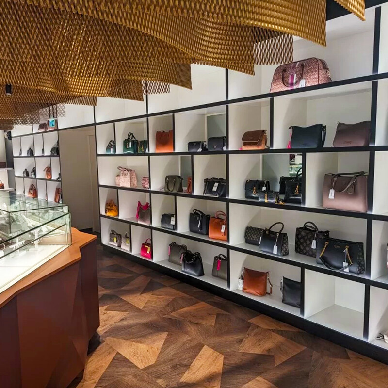 bijouterie, horlogerie, maroquinerie, services