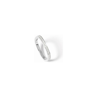 Alliance carrée 2mm pavée din van en platine et diamants