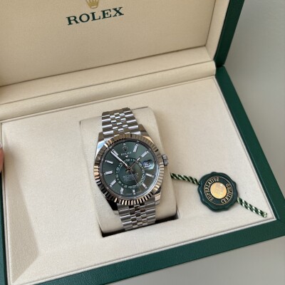 Montre Sky-Dweller, 42 mm, acier Oystersteel
