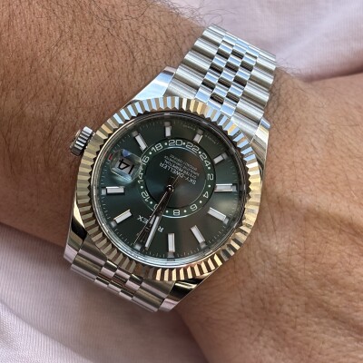 Montre Sky-Dweller, 42 mm, acier Oystersteel