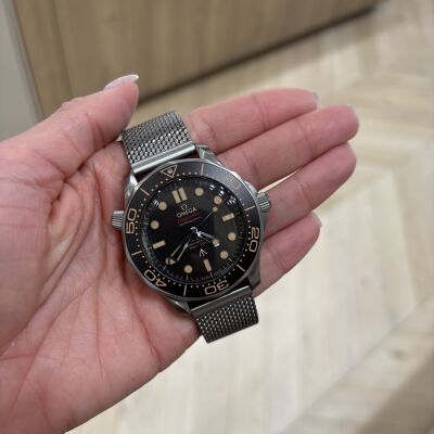 Montre OMEGA Seamaster Diver 300M Co-Axial Master Chronometer Edition 007 42mm