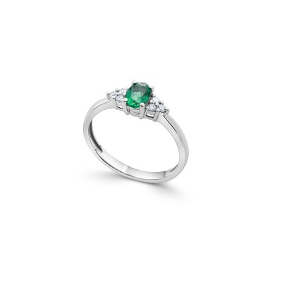 Bague en or blanc, diamants et émeraude
