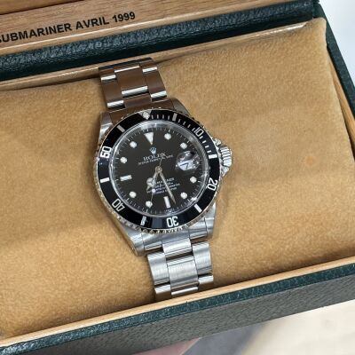 Montre Rolex Submariner Date lunette noire