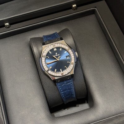Montre Classic Fusion Titanium Deep Blue Diamonds