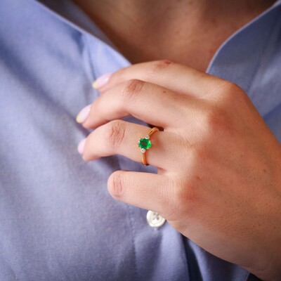 Solitaire Emeraude & Diamants, Or Jaune