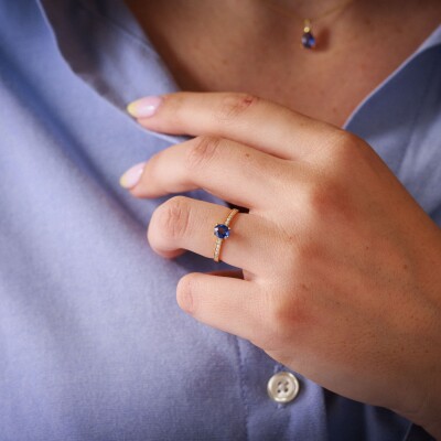 Solitaire Accompagné Saphir et Diamants