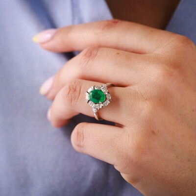 Bague Fleur Emeraude et Diamants