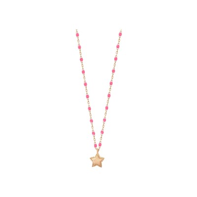 Collier Gigi Clozeau Etoile en or rose et résine rose fluo, taille 40cm