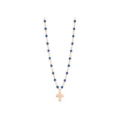 Collier Gigi Clozeau Croix en or rose et résine bleu prusse, taille 42cm