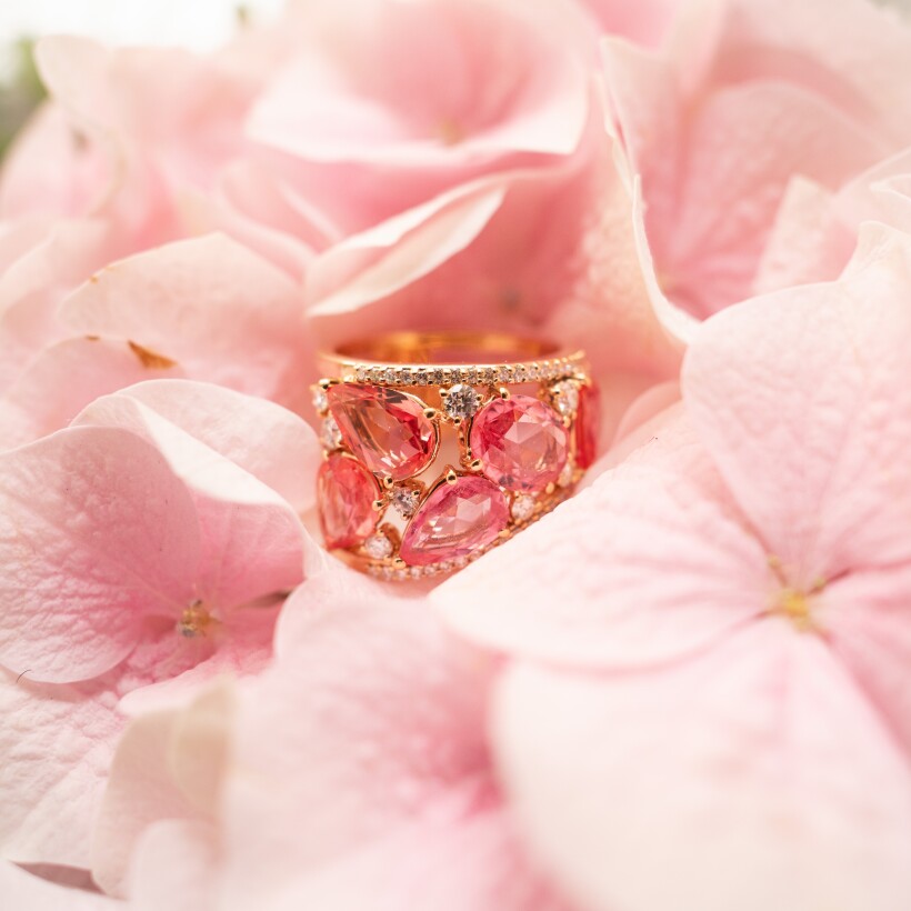 Bague Lotus en or rose, saphirs padparascha et diamants