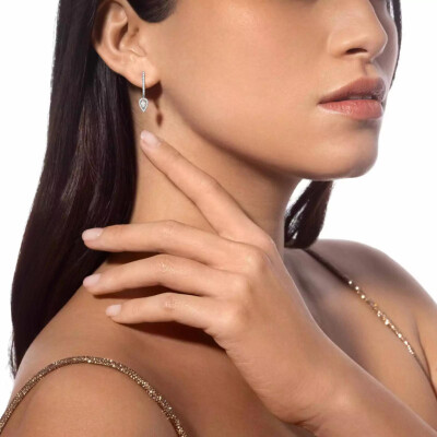 Boucles d'oreilles créoles Messika Joy en or blanc et diamants