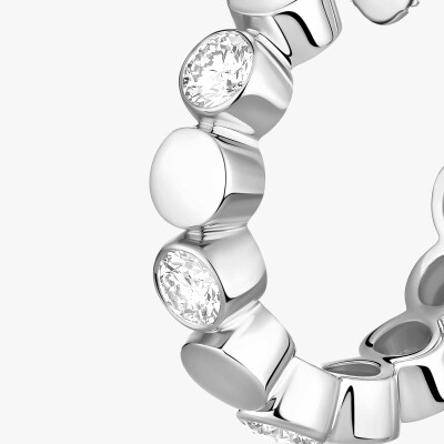 Boucles d'oreilles créoles Messika D-Vibes en or blanc et diamants