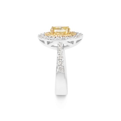 Bague Spring en or blanc, diamant jaune taille ovale et diamants