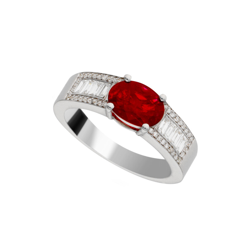 Bague avec rubis et diamants