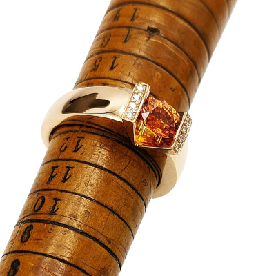 Bague Victorine en or rose, Saphir orange et diamants