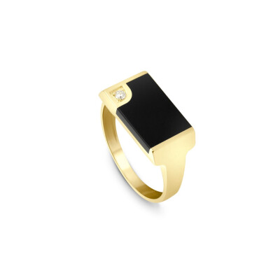 Chevalière Clozeau en or jaune, résine noire et diamant
